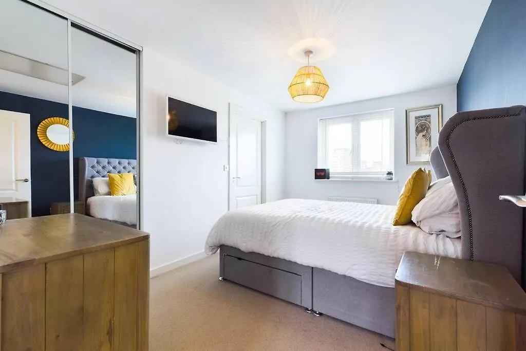 Chic City Centre Apartment With Allocated Parking Swansea 0*,  United Kingdom