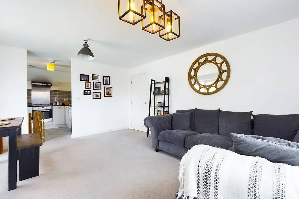Chic City Centre Apartment With Allocated Parking Swansea