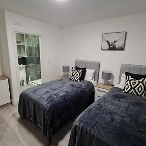 Entire Luton 2 Bedroom From Great Location Apartment Luton (Bedfordshire)