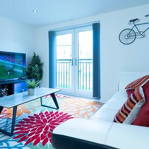 Luxury Ground Floor 2 Bedroom Free Wifi & Parking Apartment Sheffield